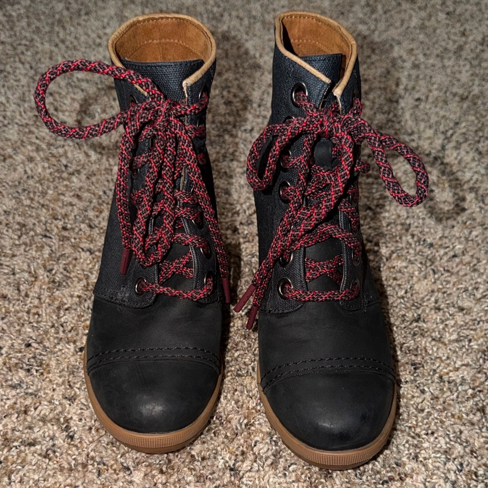 Sorel Joan of Arctic Wedge II Lace Boots – Black – Size 6